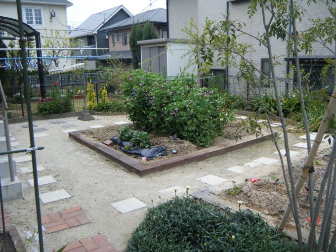 久場様邸の庭園工事