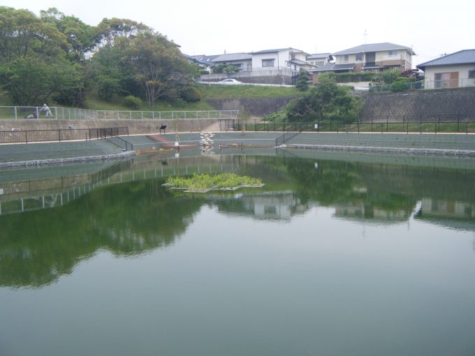 東区の山口新池の整備工事